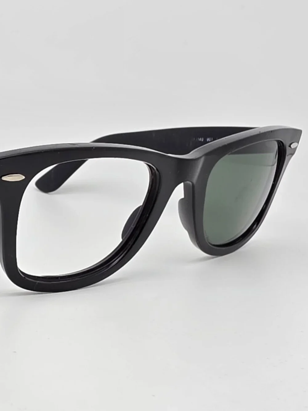Ray-Ban RB2140 901 Wayfarer Black Frame G-15 Green Glass Lens Sunglasses w/ Case